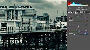 Split tone of yellow highlights and blue shadows